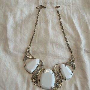 Kendra Scott white stone necklace excellent condition